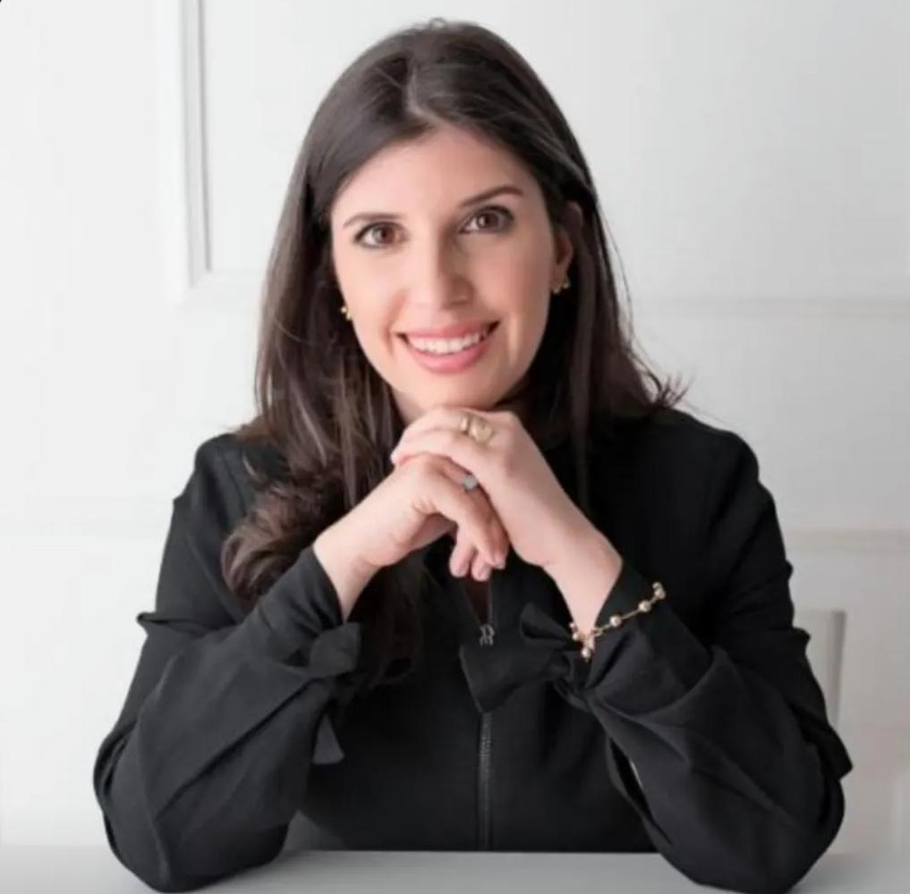 Paula de Moraes Farsoun Escobar